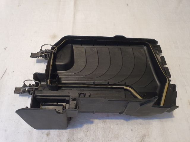 bontott MERCEDES-BENZ B-CLASS Biztosítéktábla Fedél