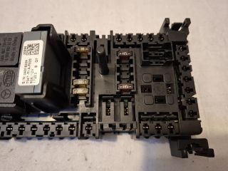 bontott MERCEDES-BENZ B-CLASS Biztosítéktábla Utastér