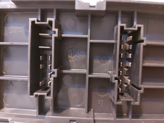 bontott MERCEDES-BENZ B-CLASS Biztosítéktábla Utastér