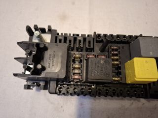 bontott MERCEDES-BENZ B-CLASS Biztosítéktábla Utastér