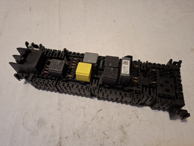 bontott MERCEDES-BENZ B-CLASS Biztosítéktábla Utastér