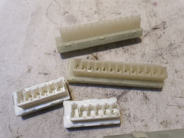 bontott MERCEDES-BENZ B-CLASS Csatlakozó