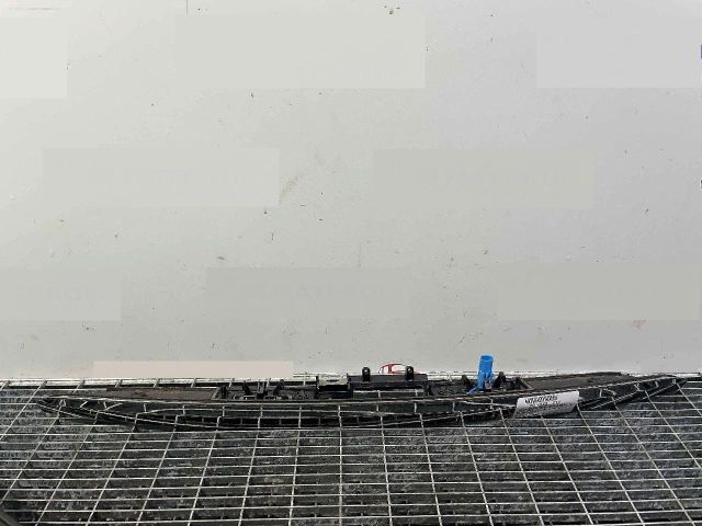 bontott MERCEDES-BENZ B-CLASS Csomagtérajtó Díszléc