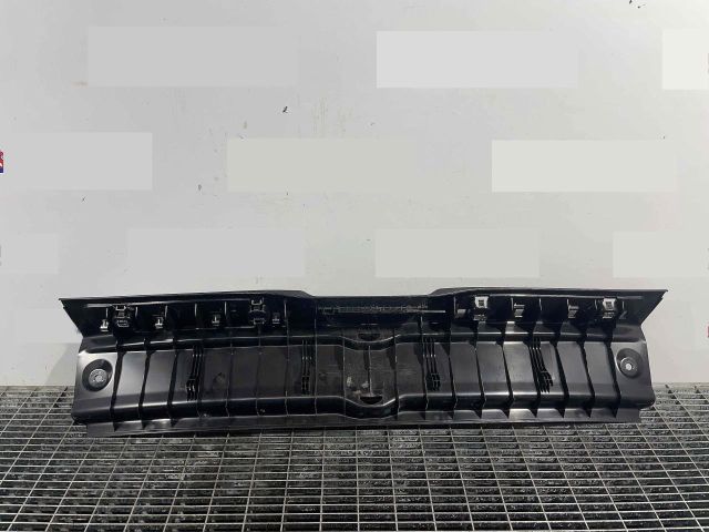 bontott MERCEDES-BENZ B-CLASS Csomagtérajtó Díszléc