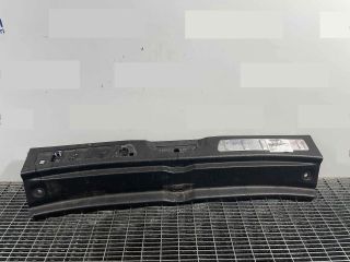 bontott MERCEDES-BENZ B-CLASS Csomagtérajtó Díszléc