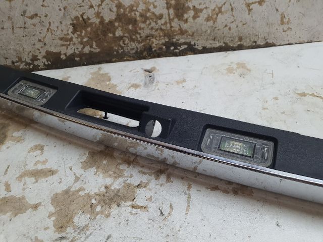 bontott MERCEDES-BENZ B-CLASS Csomagtérajtó Díszléc