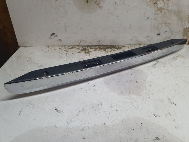 bontott MERCEDES-BENZ B-CLASS Csomagtérajtó Díszléc