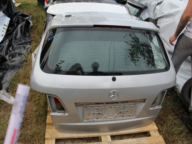 bontott MERCEDES-BENZ B-CLASS Csomagtérajtó (Üres lemez)