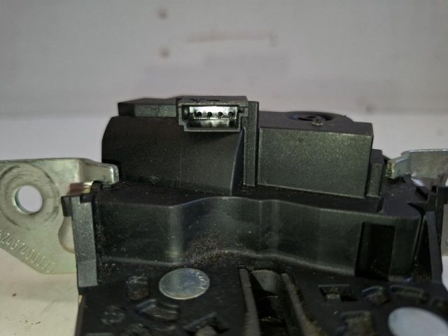 bontott MERCEDES-BENZ B-CLASS Csomagtérajtó Zárszerkezet