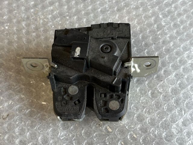 bontott MERCEDES-BENZ B-CLASS Csomagtérajtó Zárszerkezet