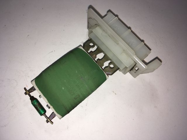 bontott MERCEDES-BENZ B-CLASS Előtét Ellenállás Fűtőmotor