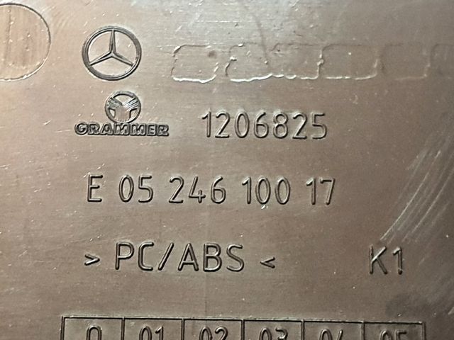 bontott MERCEDES-BENZ B-CLASS Első Hamutartó