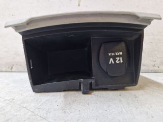 bontott MERCEDES-BENZ B-CLASS Első Hamutartó