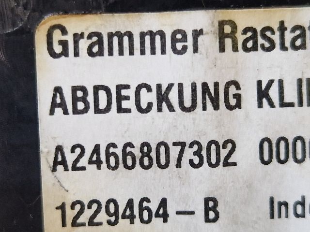 bontott MERCEDES-BENZ B-CLASS Első Hamutartó