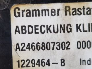 bontott MERCEDES-BENZ B-CLASS Első Hamutartó