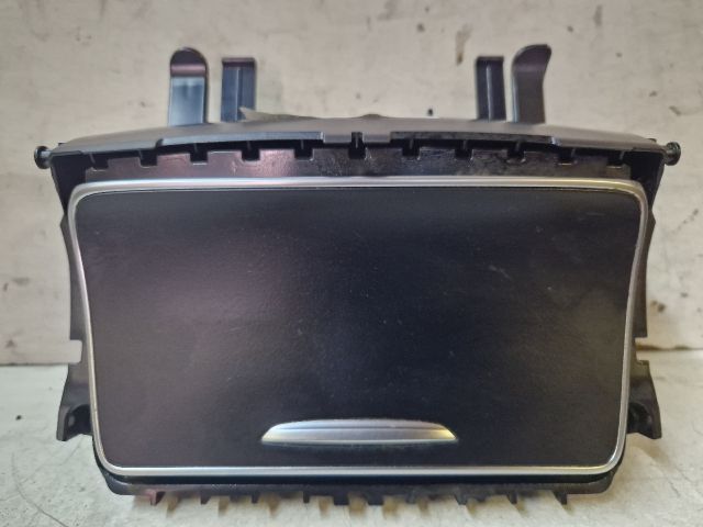 bontott MERCEDES-BENZ B-CLASS Első Hamutartó