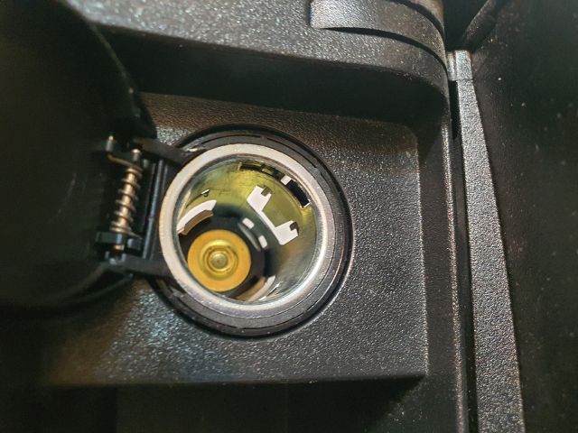 bontott MERCEDES-BENZ B-CLASS Első Hamutartó