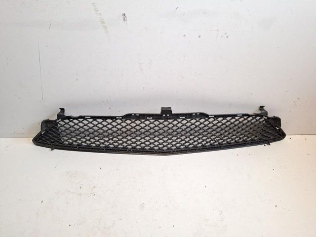 bontott MERCEDES-BENZ B-CLASS Első Lökhárító Alsó Középső Díszrács