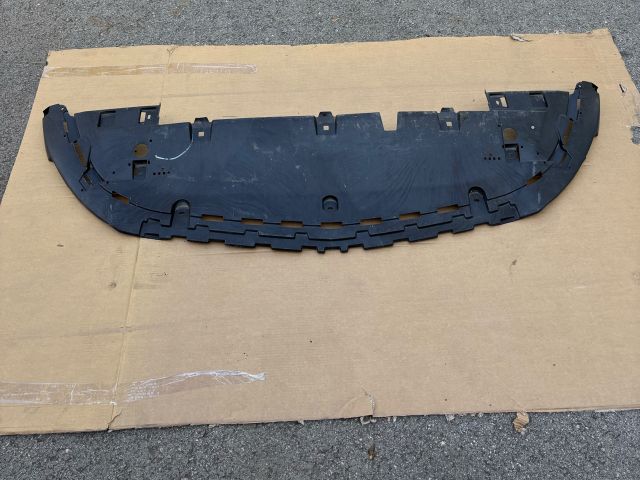 bontott MERCEDES-BENZ B-CLASS Első Lökhárító Alsó (Műanyag)