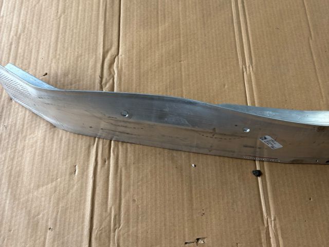 bontott MERCEDES-BENZ B-CLASS Első Lökhárító Merevítő (Fém)