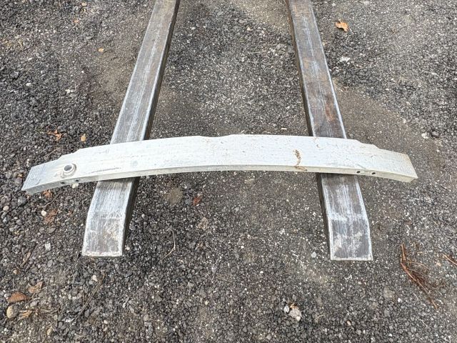 bontott MERCEDES-BENZ B-CLASS Első Lökhárító Merevítő (Fém)