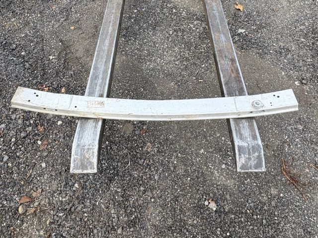 bontott MERCEDES-BENZ B-CLASS Első Lökhárító Merevítő (Fém)