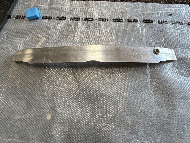 bontott MERCEDES-BENZ B-CLASS Első Lökhárító Merevítő (Fém)