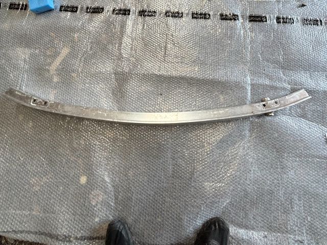 bontott MERCEDES-BENZ B-CLASS Első Lökhárító Merevítő (Fém)