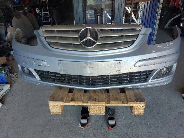 bontott MERCEDES-BENZ B-CLASS Első Lökhárító (Részeivel)