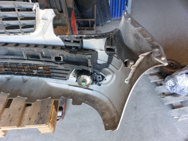 bontott MERCEDES-BENZ B-CLASS Első Lökhárító (Részeivel)