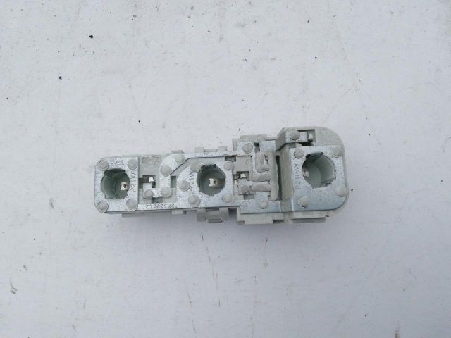 bontott MERCEDES-BENZ B-CLASS Fényszóró Izzó Foglalat