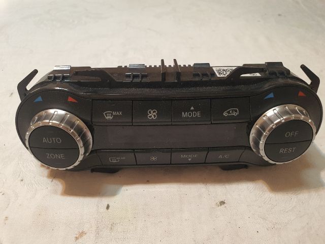 bontott MERCEDES-BENZ B-CLASS Fűtéskapcsoló (digit klímás)