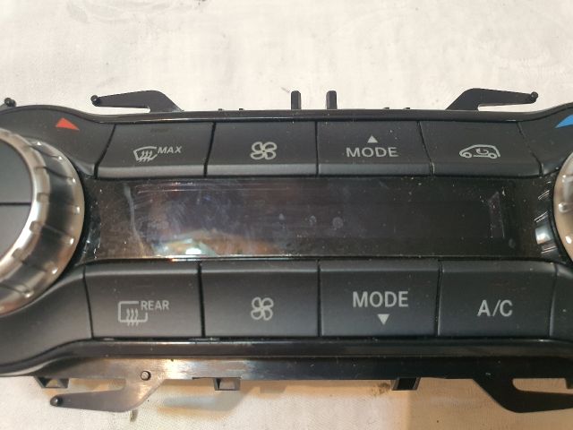 bontott MERCEDES-BENZ B-CLASS Fűtéskapcsoló (digit klímás)