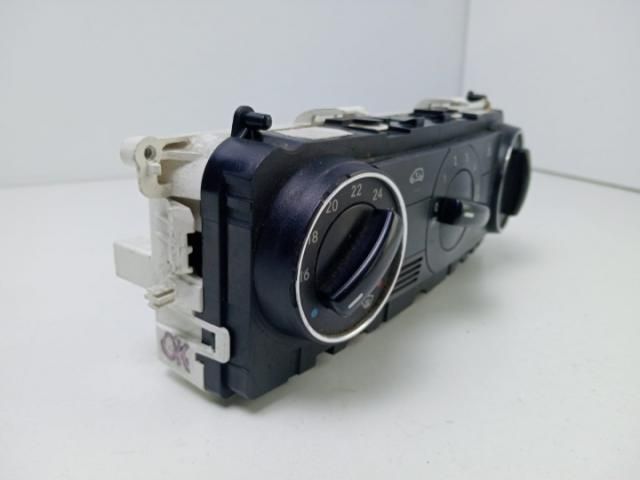 bontott MERCEDES-BENZ B-CLASS Fűtéskapcsoló (manuális klímás)