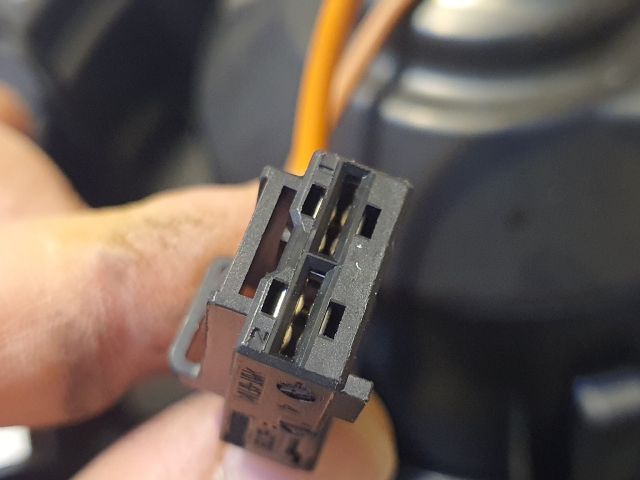 bontott MERCEDES-BENZ B-CLASS Fűtőmotor (Klímás)