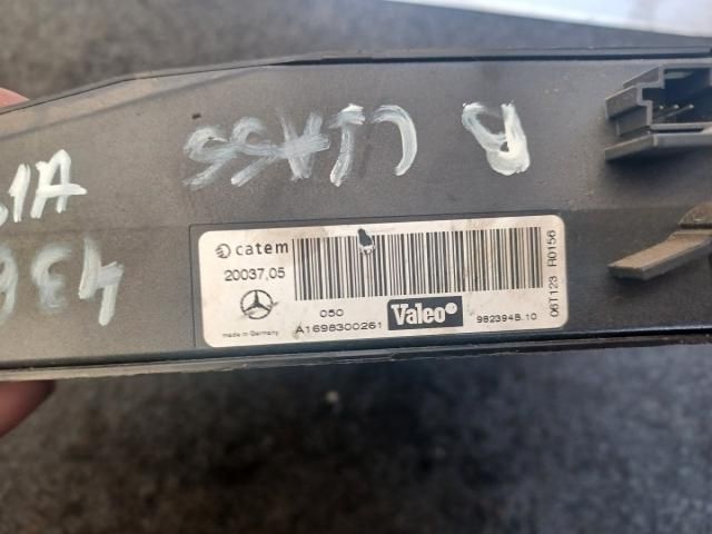 bontott MERCEDES-BENZ B-CLASS Fűtőradiátor (Elektromos)