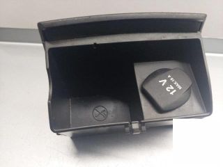 bontott MERCEDES-BENZ B-CLASS Hátsó Hamutartó