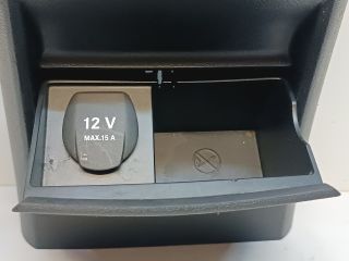 bontott MERCEDES-BENZ B-CLASS Hátsó Hamutartó