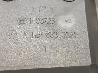 bontott MERCEDES-BENZ B-CLASS Hátsó Hamutartó