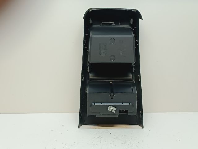 bontott MERCEDES-BENZ B-CLASS Hátsó Hamutartó