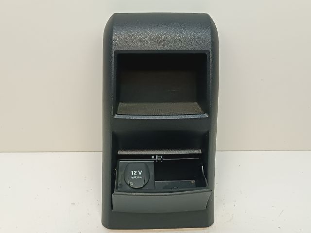 bontott MERCEDES-BENZ B-CLASS Hátsó Hamutartó