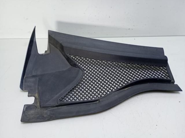 bontott MERCEDES-BENZ B-CLASS Hűtőrács