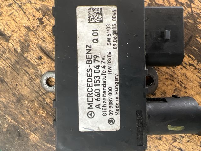 bontott MERCEDES-BENZ B-CLASS Izzító Relé