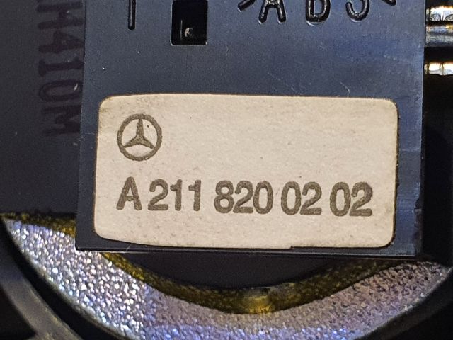 bontott MERCEDES-BENZ B-CLASS Jobb A Oszlop Hangszóró Burkolat