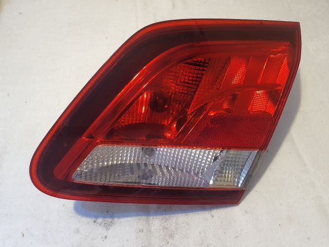 bontott MERCEDES-BENZ B-CLASS Jobb Belső Hátsó Lámpa