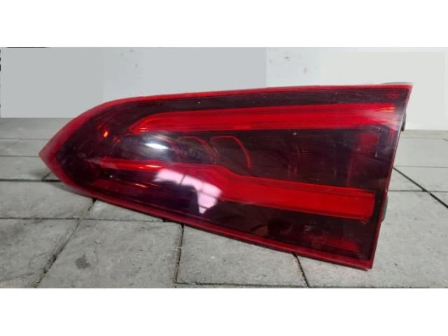 bontott MERCEDES-BENZ B-CLASS Jobb Belső Hátsó Lámpa