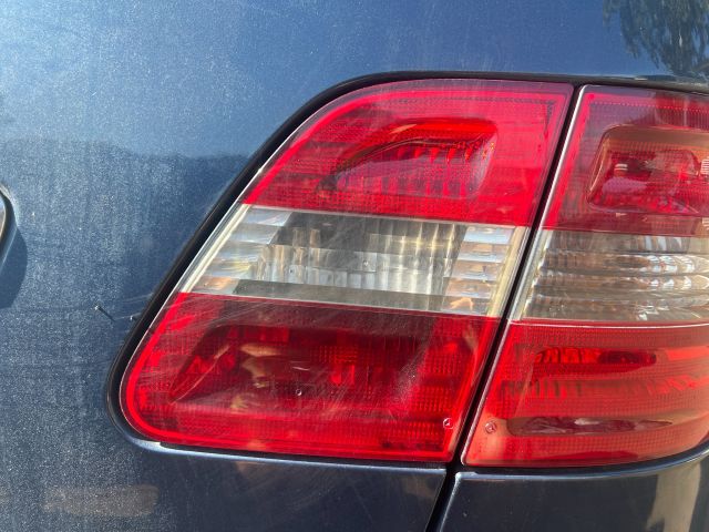 bontott MERCEDES-BENZ B-CLASS Jobb Belső Hátsó Lámpa