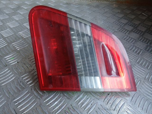 bontott MERCEDES-BENZ B-CLASS Jobb Belső Hátsó Lámpa