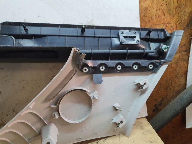 bontott MERCEDES-BENZ B-CLASS Jobb C Oszlop Burkolat