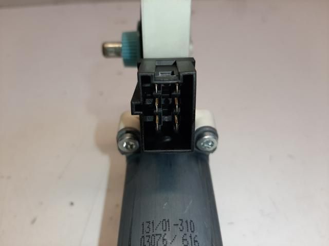 bontott MERCEDES-BENZ B-CLASS Jobb első Ablakemelő Motor